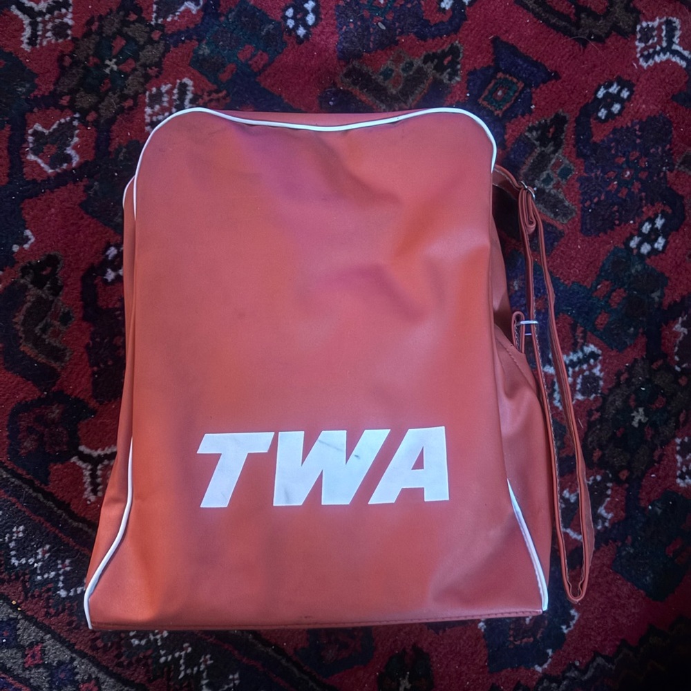 TWA Red Shoulder Bag - Picture 2 of 2
